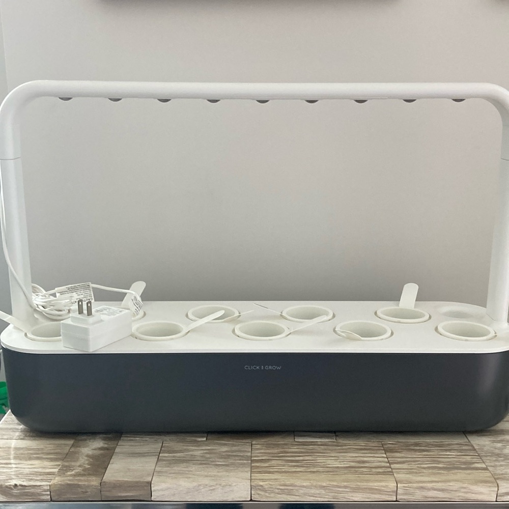 Click and Grow - the smart garden 9. Used twice